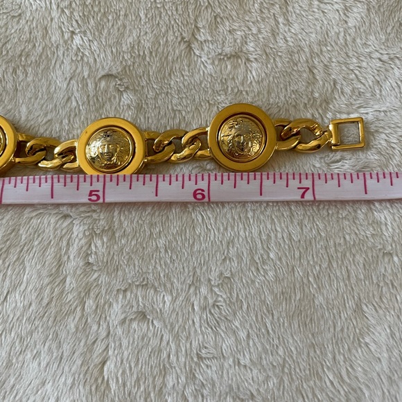 Stunning Authentic Versace gold bracelet - Picture 16 of 16